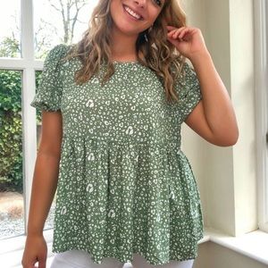 SHEIN Plus Puff Sleeve All-Over Print Babydoll Top